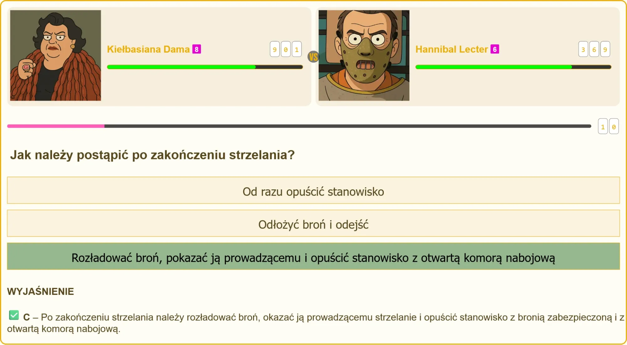 Instruktor sprawdzający zabezpieczoną broń